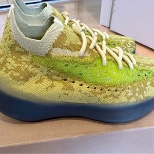 Yeezy Boost 380 ‘Hylte Glow’ Sneakers - size 6